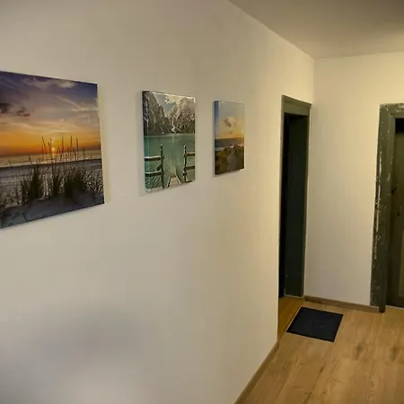 Weisses Ross Apartment *